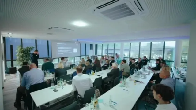Seminarraum beim THE GOLF JOURNEY® CIRCLE 2025 in der FACEFORCE Zentrale